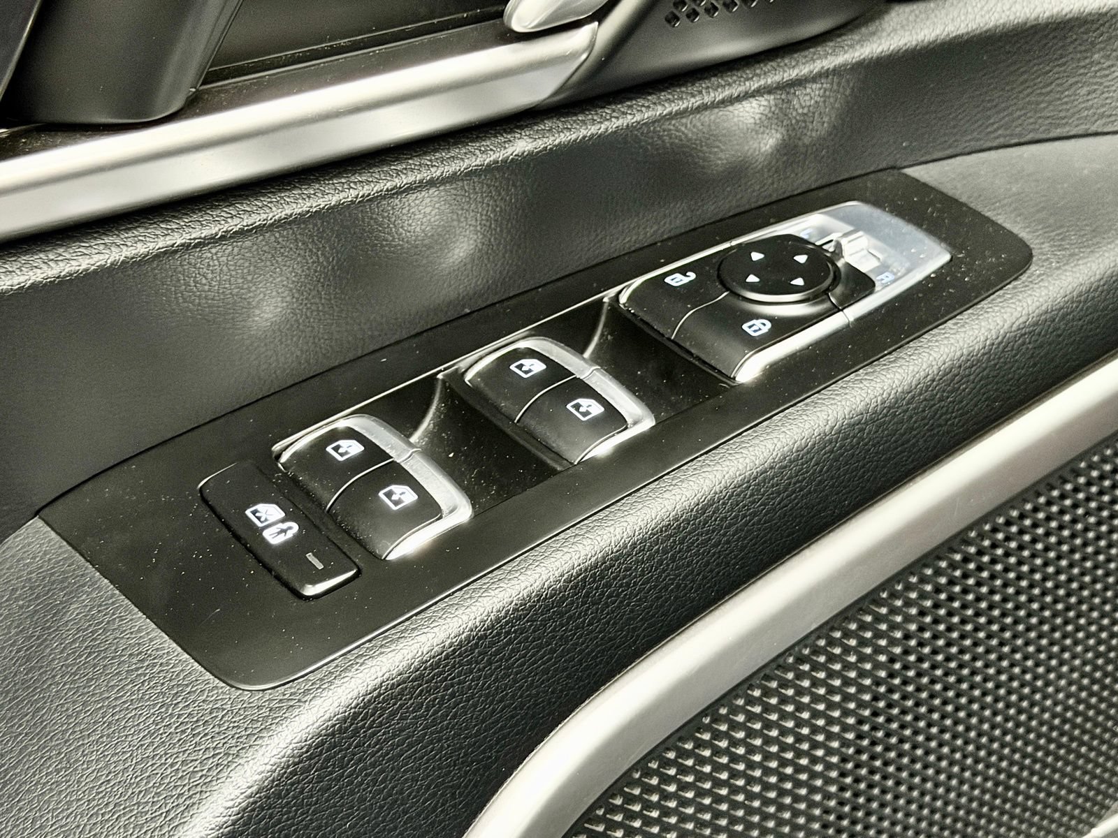 Used 2025 Kia Telluride S FWD image 20