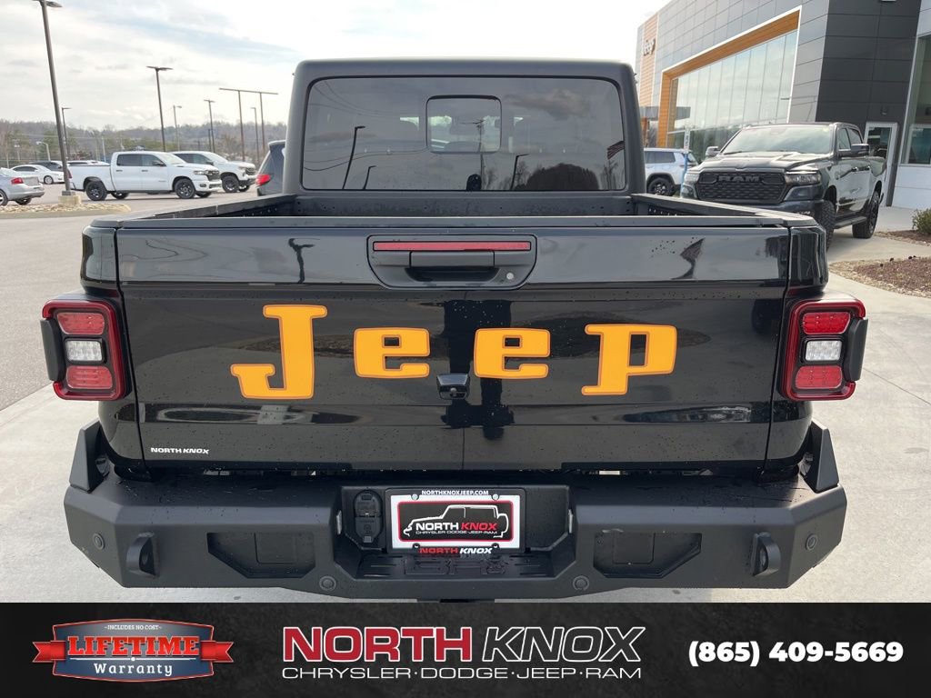 Used 2024 Jeep Gladiator Mojave w/ Convenience Group image 17