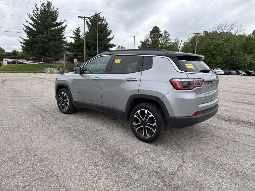 Used 2024 Jeep Compass Limited AWD/4WD image 7