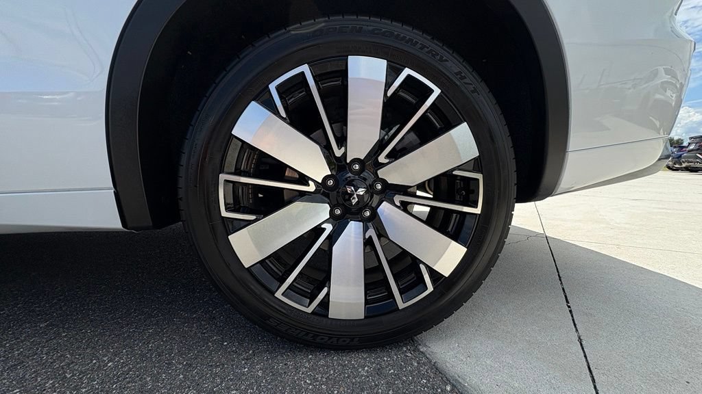 Used 2025 Mitsubishi Outlander SEL FWD image 10