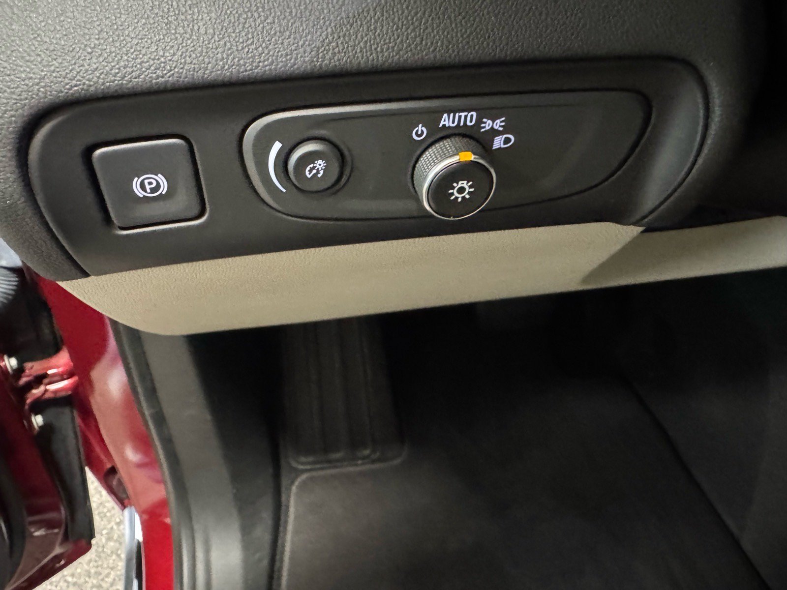 Certified 2019 Buick Enclave Essence w/ Trailering Package, 5000 lbs. AWD/4WD image 19