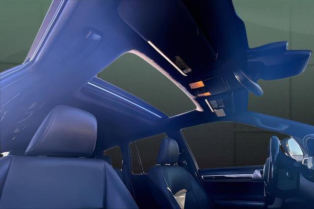 Used 2020 Lexus GX 460 Premium w/ Premium Package image 26