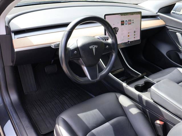 Used 2018 Tesla Model 3 Long Range RWD image 13