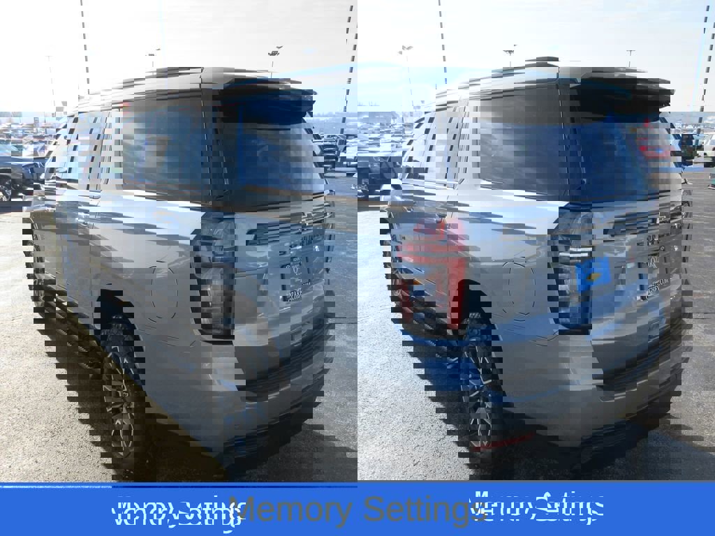 Certified 2024 Chevrolet Suburban Z71 w/ Luxury Package image 3