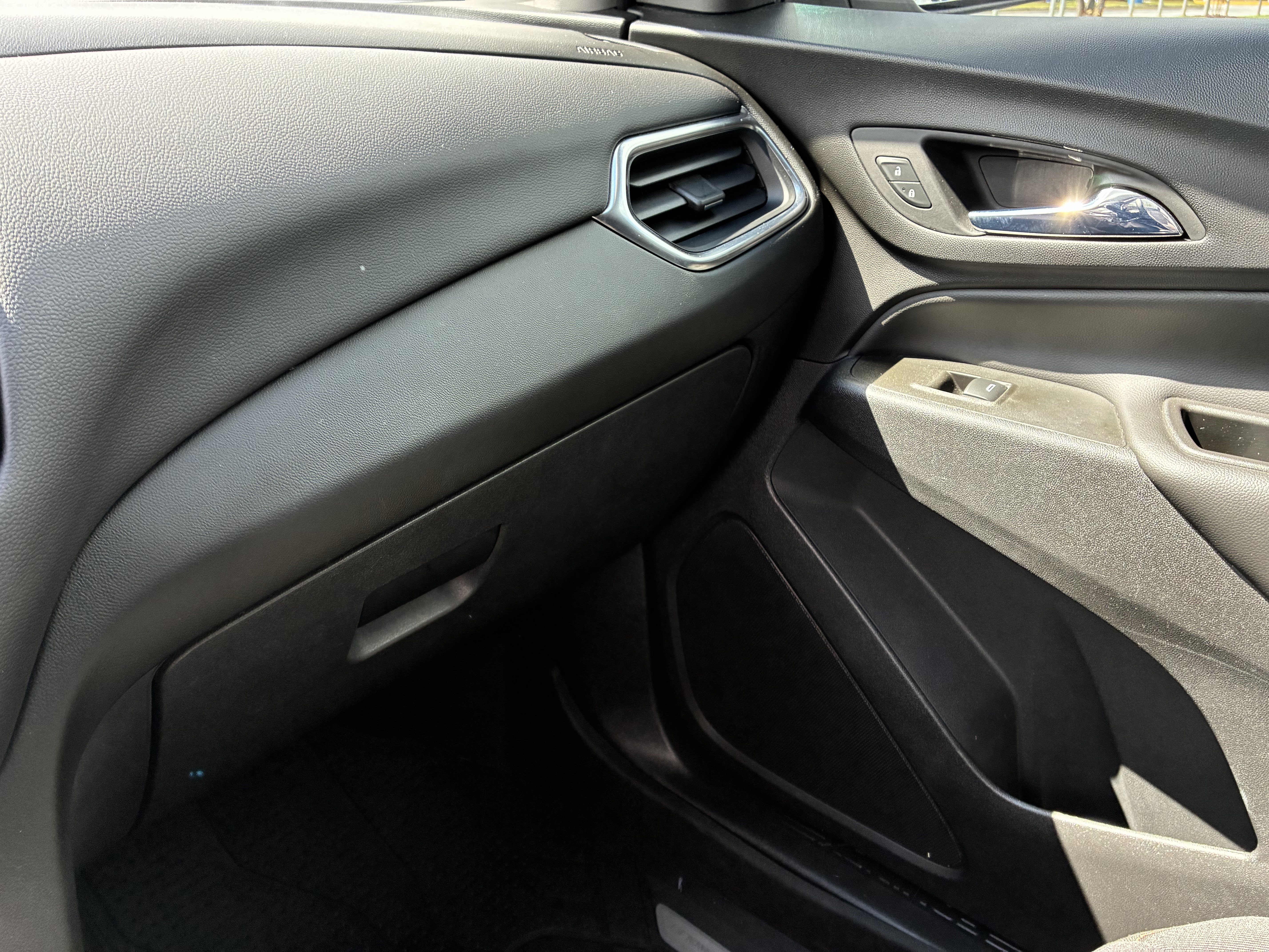 Used 2022 Chevrolet Equinox LT FWD image 45