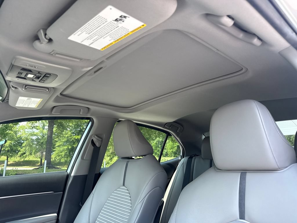 Used 2024 Toyota Camry SE FWD image 31