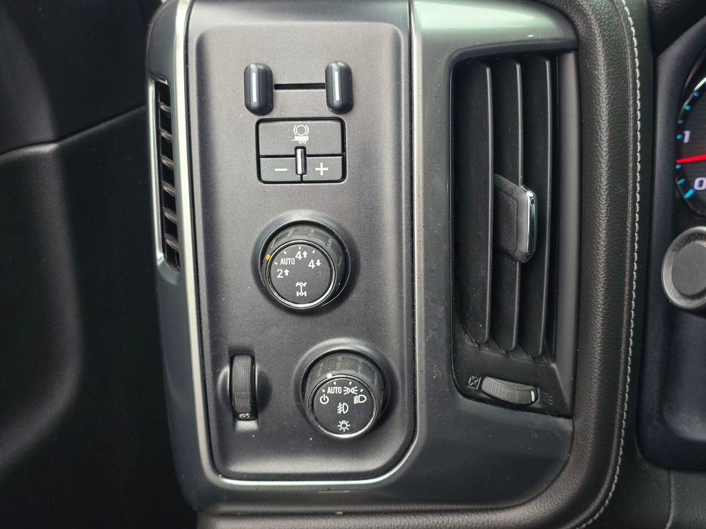 Used 2016 Chevrolet Silverado 1500 LTZ Z71 image 29