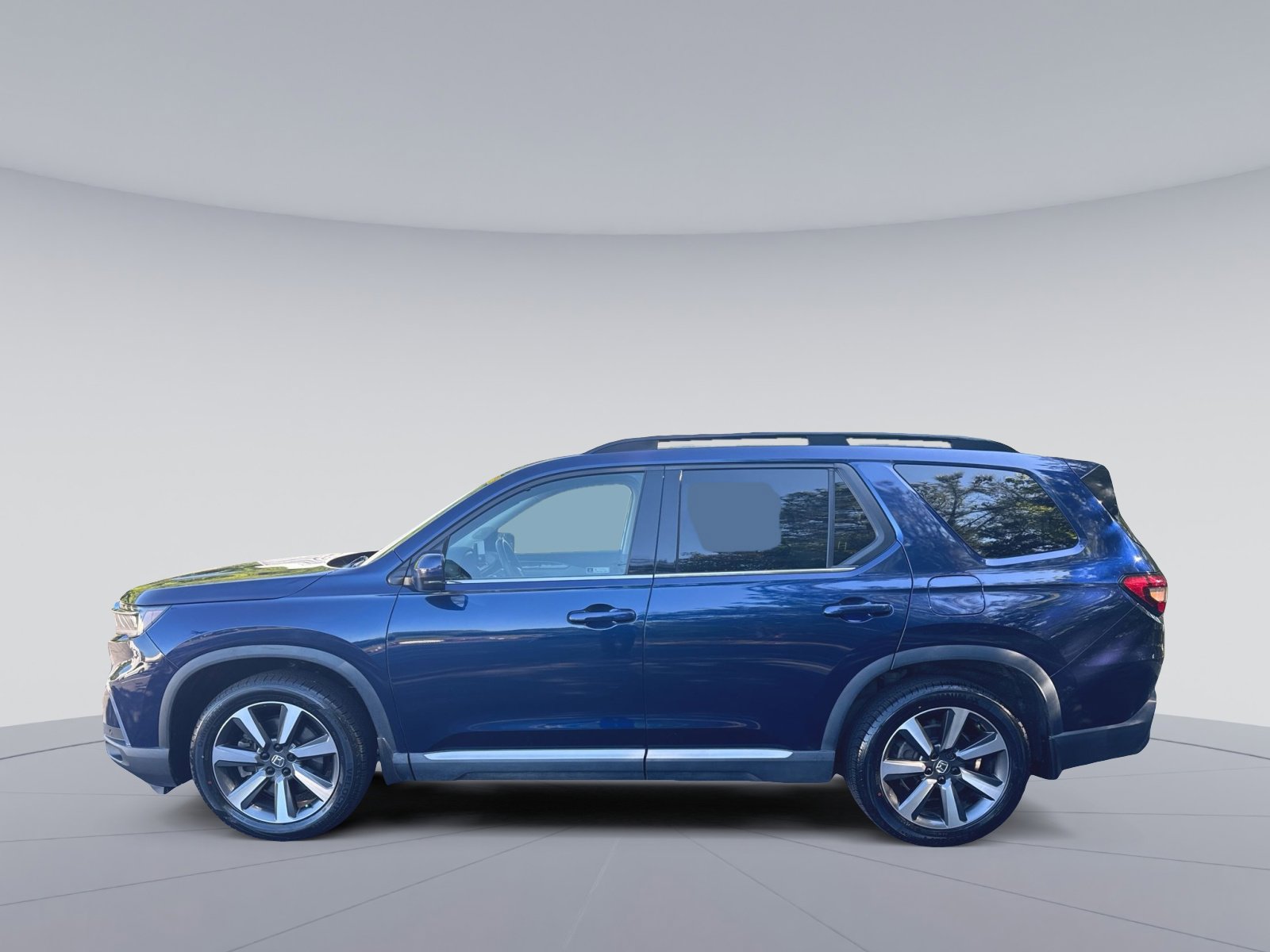 Used 2023 Honda Pilot Touring image 8