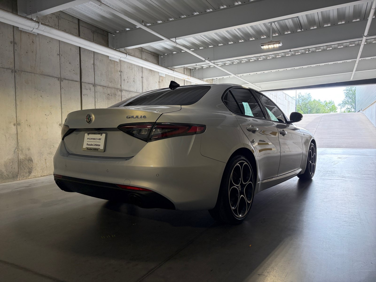 Used 2024 Alfa Romeo Giulia Ti AWD/4WD image 10