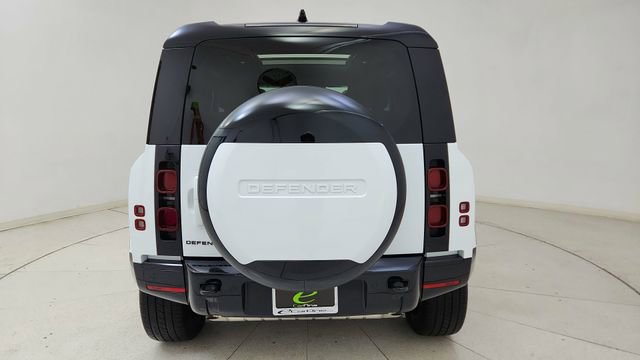 Used 2025 Land Rover Defender 90 X-Dynamic SE image 5