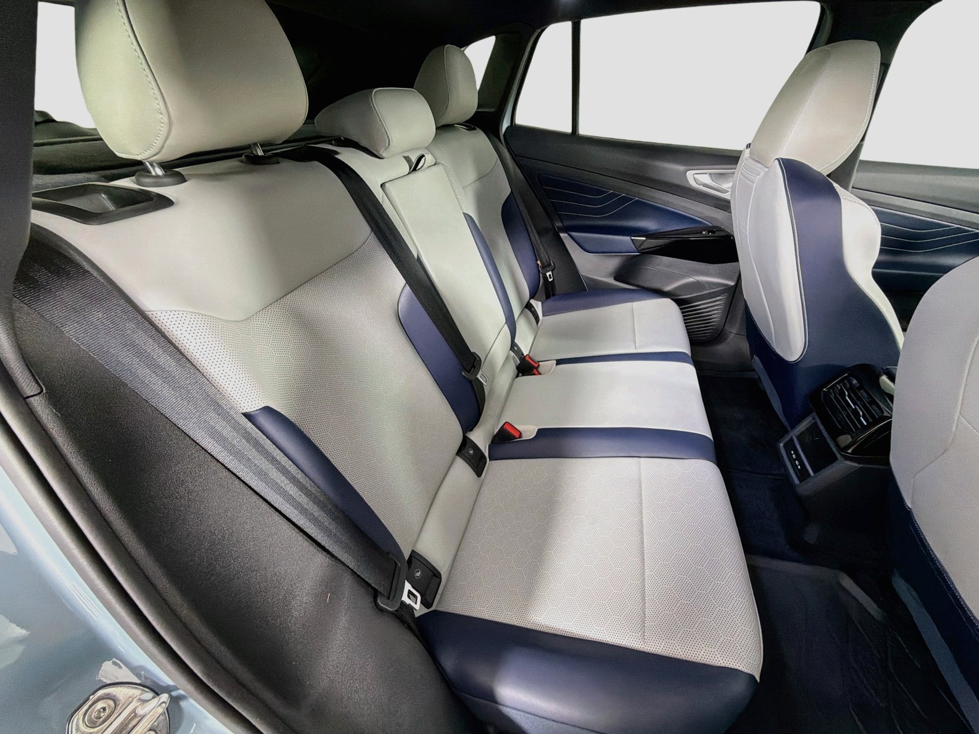 Certified 2024 Volkswagen ID.4 S RWD image 27