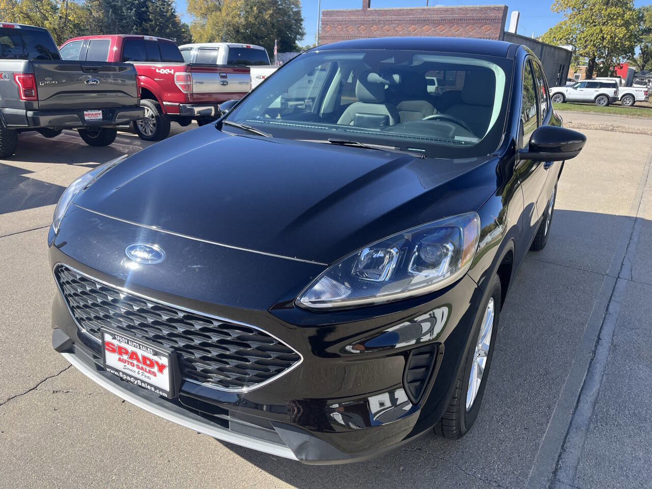 Used 2021 Ford Escape SE w/ Convenience Package image 2