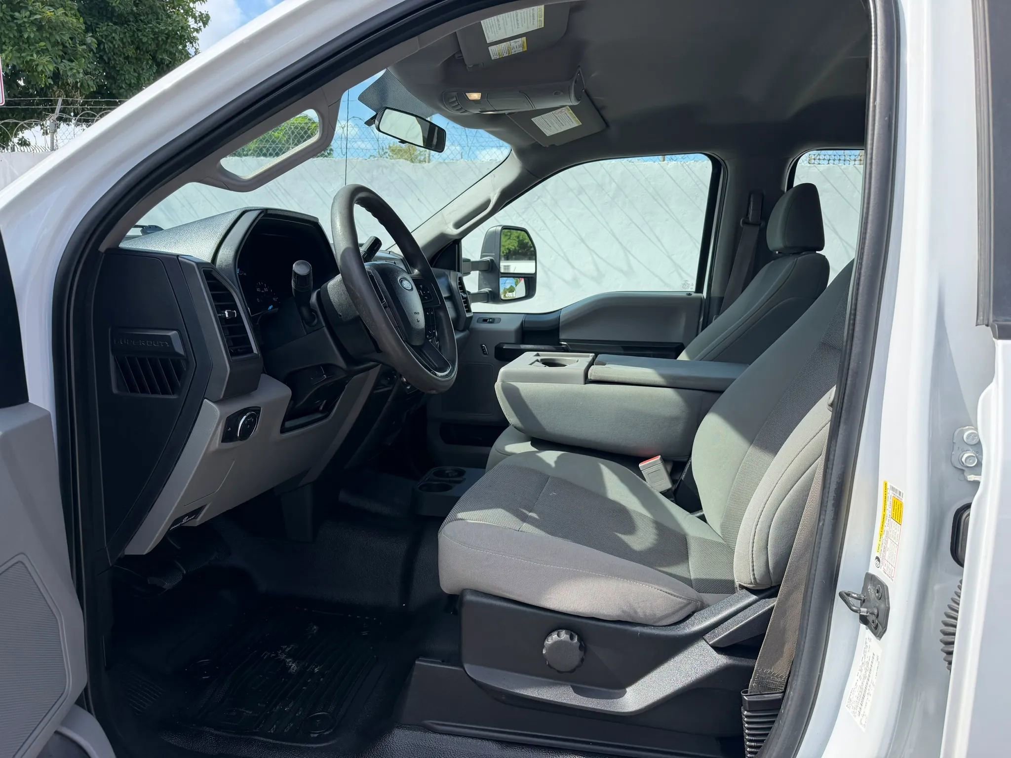 Used 2019 Ford F350 XL w/ STX Appearance Package AWD/4WD image 9