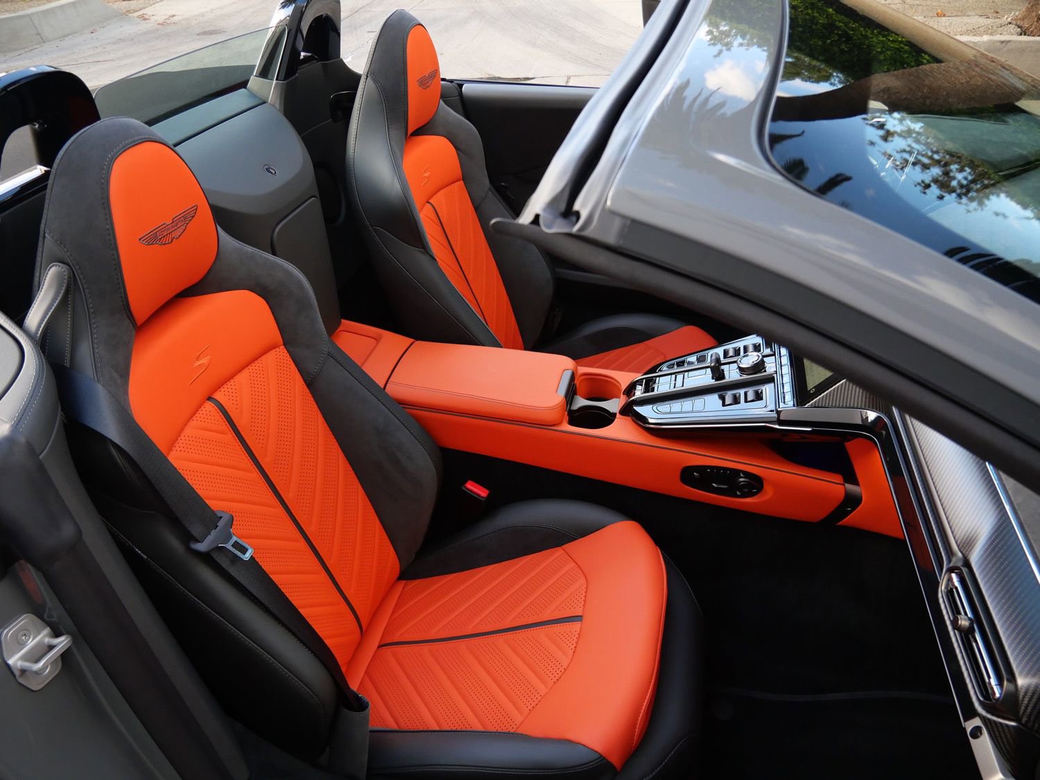 New 2026 Aston Martin V8 Vantage S image 12