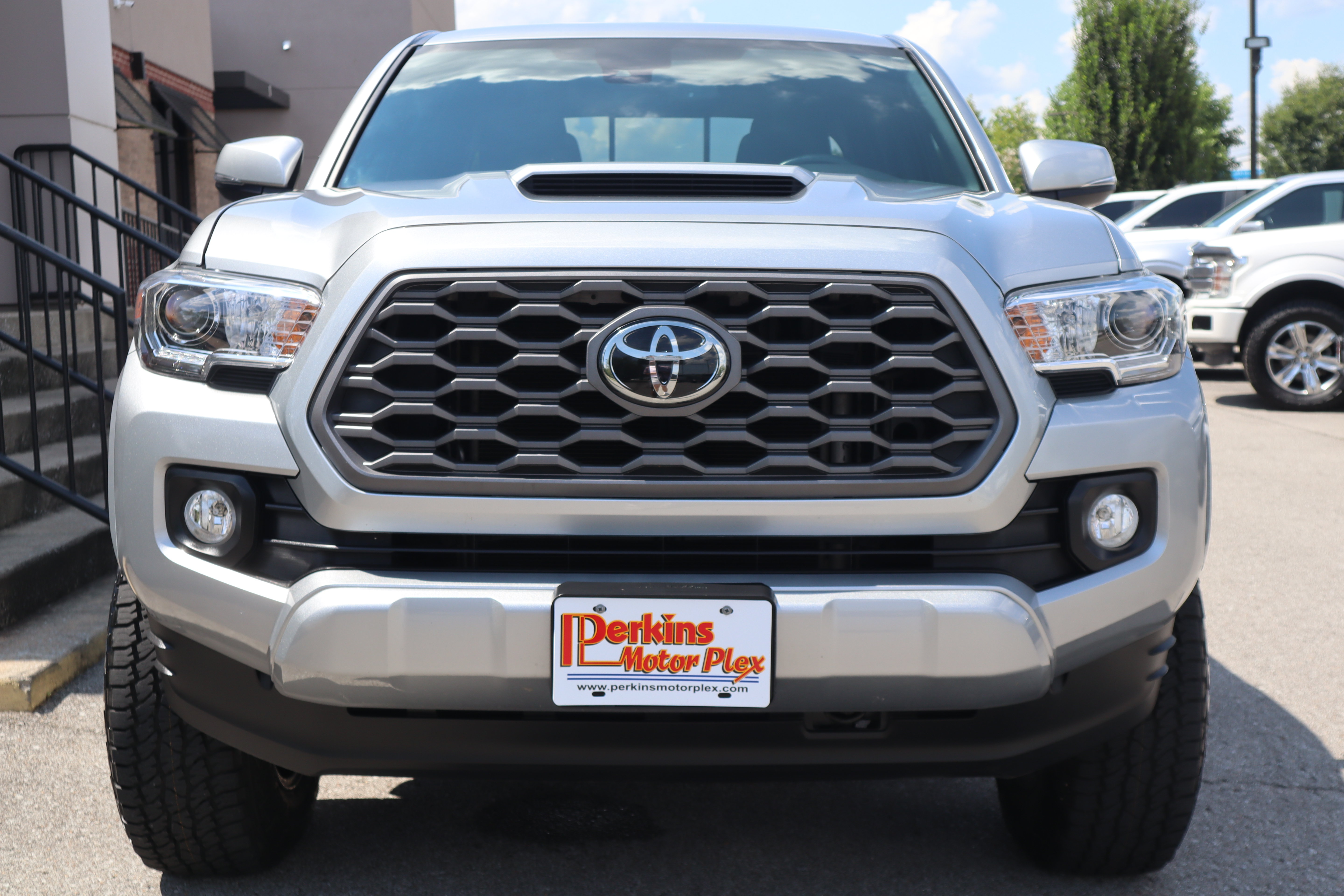 Used 2022 Toyota Tacoma TRD Sport AWD/4WD image 5