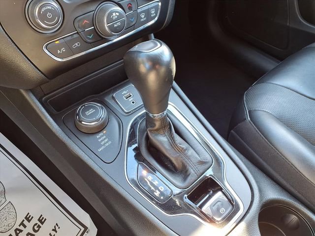 Used 2023 Jeep Cherokee Altitude Lux image 8