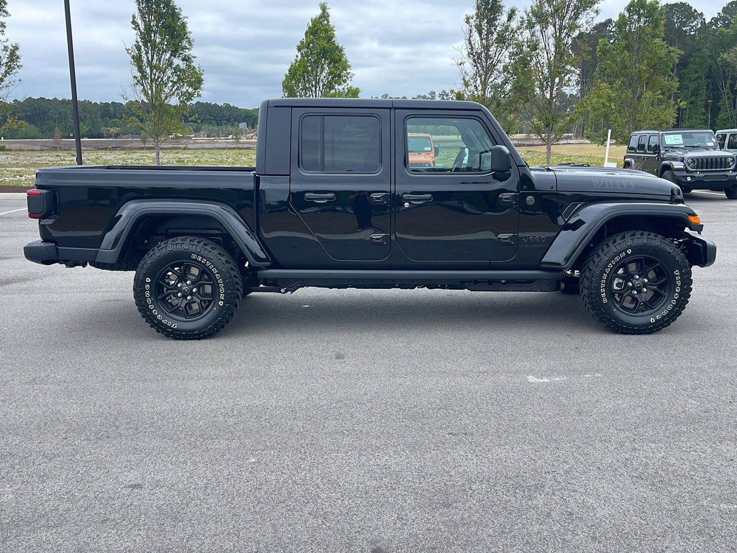 New 2026 Jeep Gladiator Sport AWD/4WD image 8