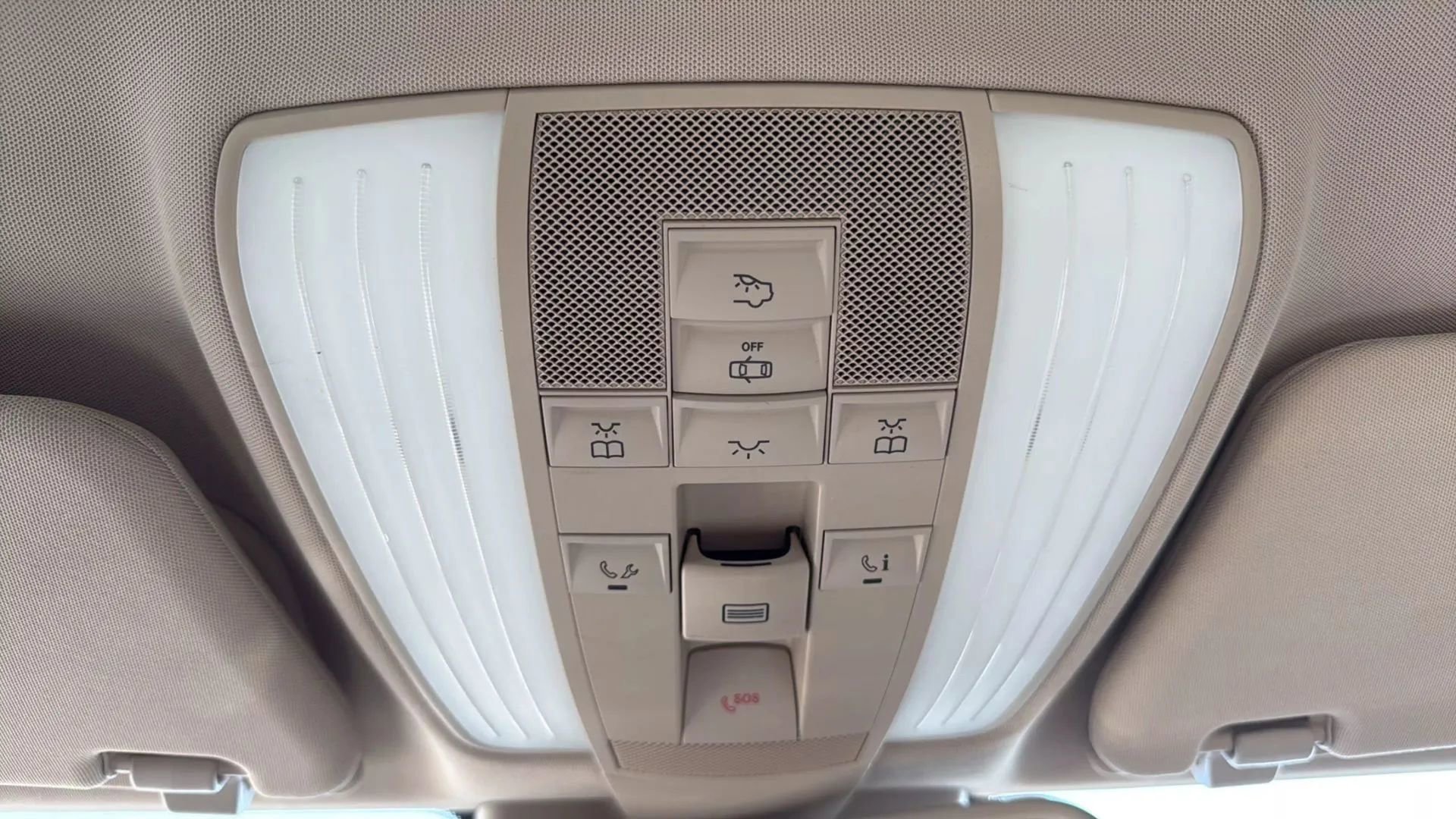 Used 2016 Mercedes-Benz E 350 4MATIC Sedan image 21