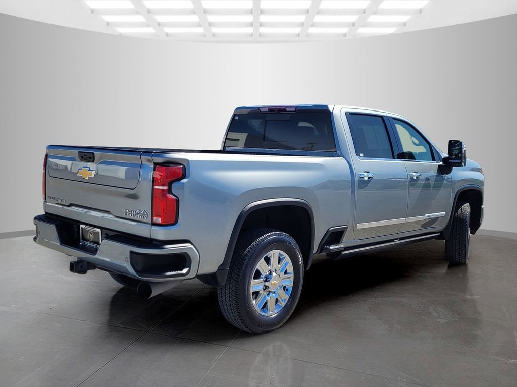 Used 2024 Chevrolet Silverado 3500 High Country w/ Z71 Off-Road Package image 4