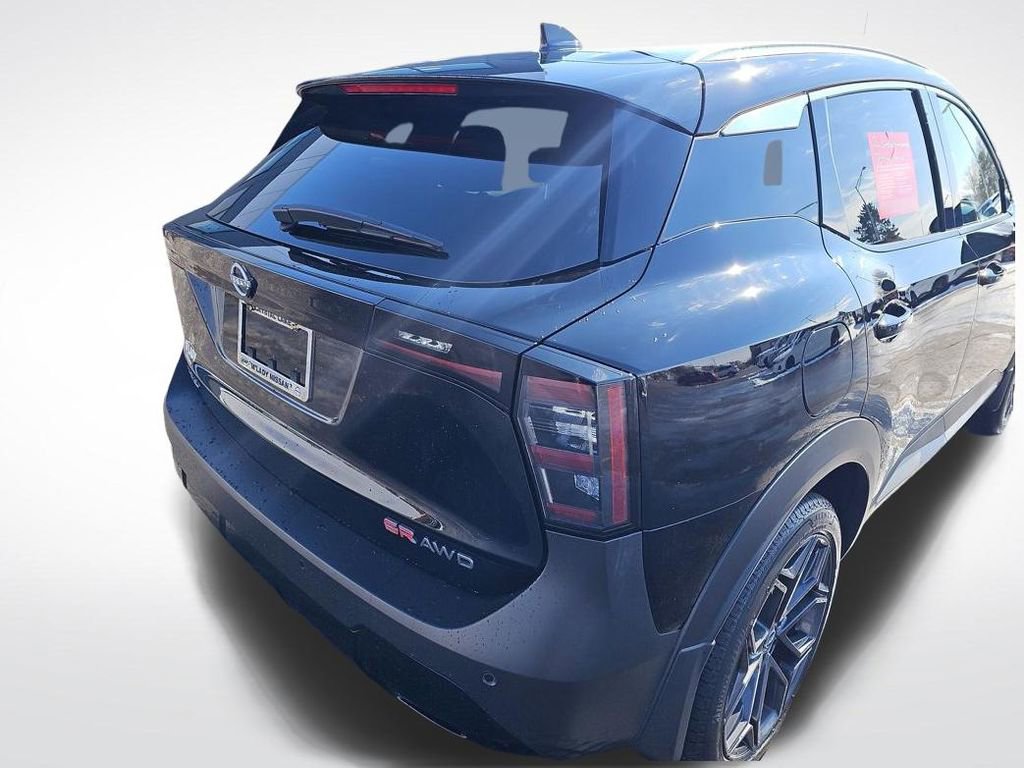 Used 2025 Nissan Kicks SR image 13