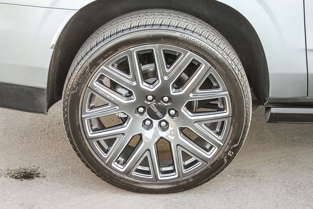 Used 2025 GMC Yukon XL Denali Ultimate w/ LPO, Floor Liner Package image 13