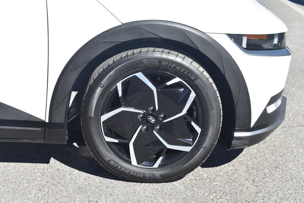Certified 2024 Hyundai Ioniq 5 SE RWD image 10