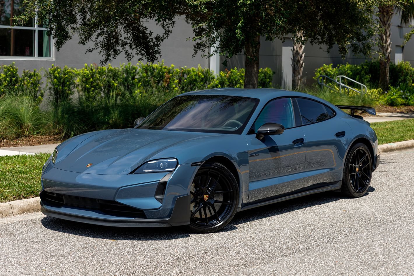 Used 2025 Porsche Taycan Turbo GT AWD/4WD image 33