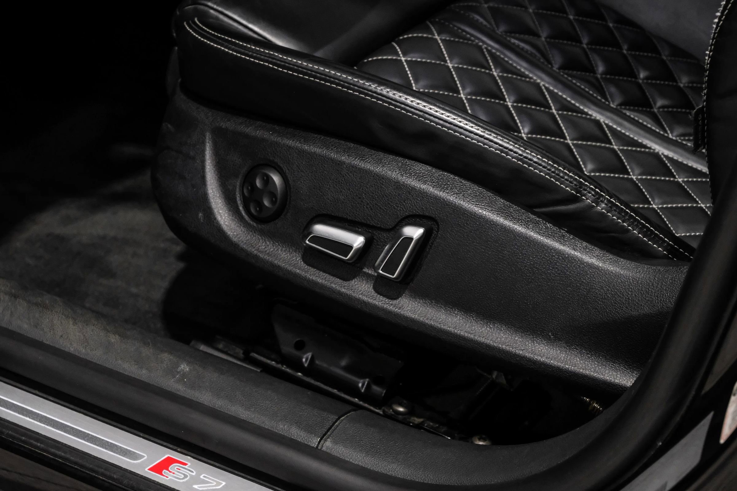 Used 2018 Audi S7 Prestige w/ S Sport Package image 33