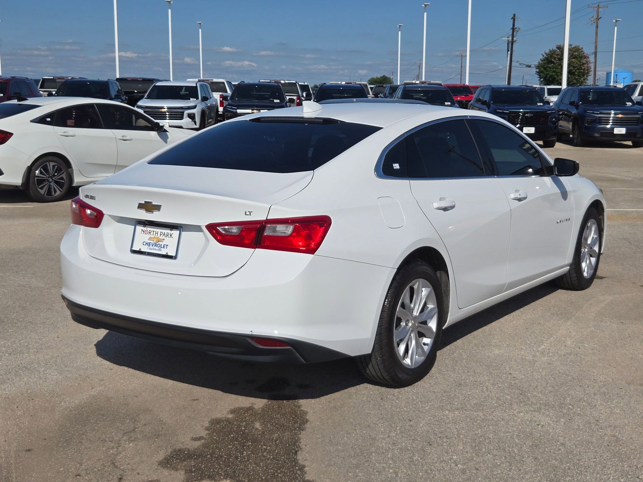 Used 2023 Chevrolet Malibu LT FWD image 3
