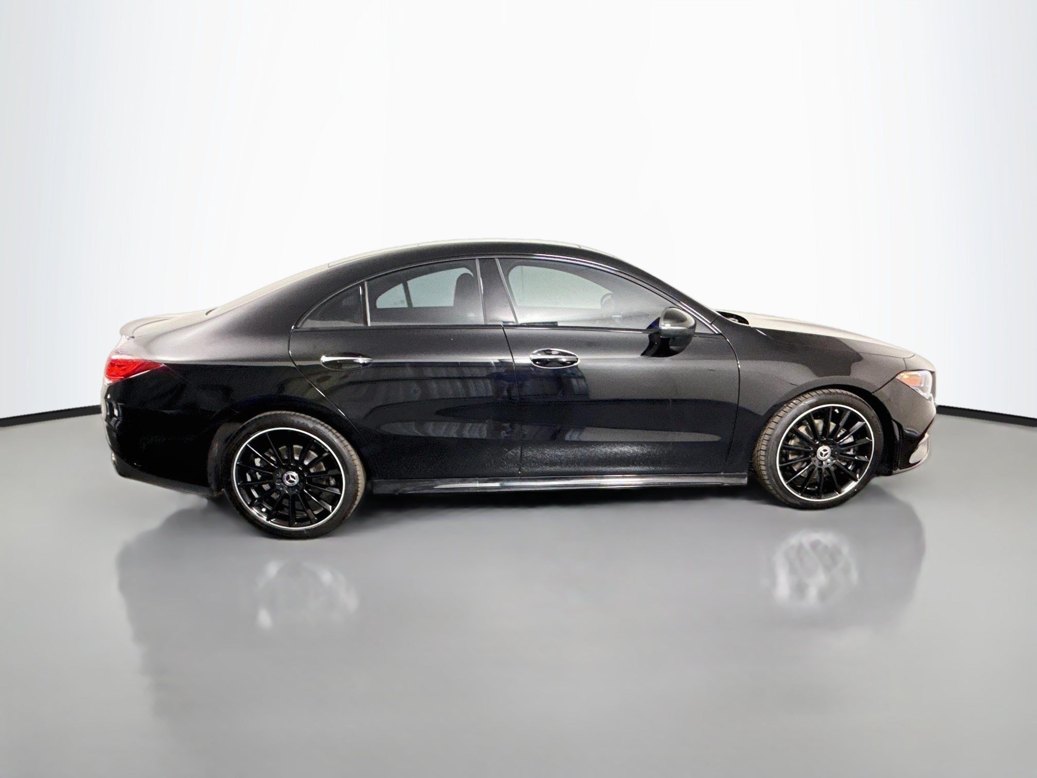 Used 2022 Mercedes-Benz CLA 250 image 11