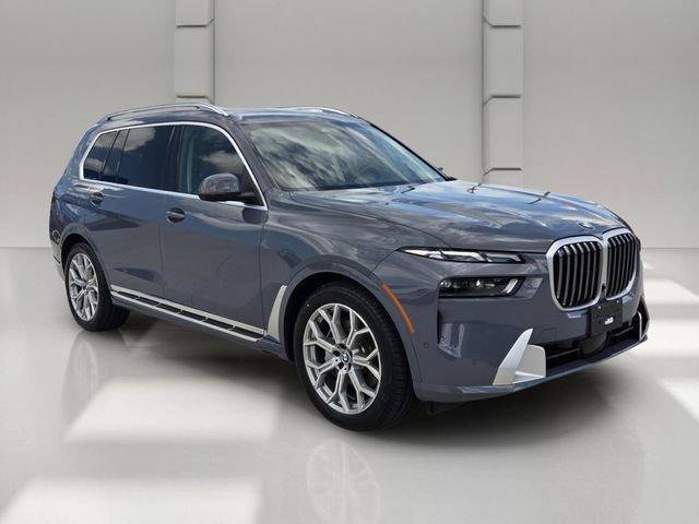 Used 2026 BMW X7 xDrive40i AWD/4WD image 7