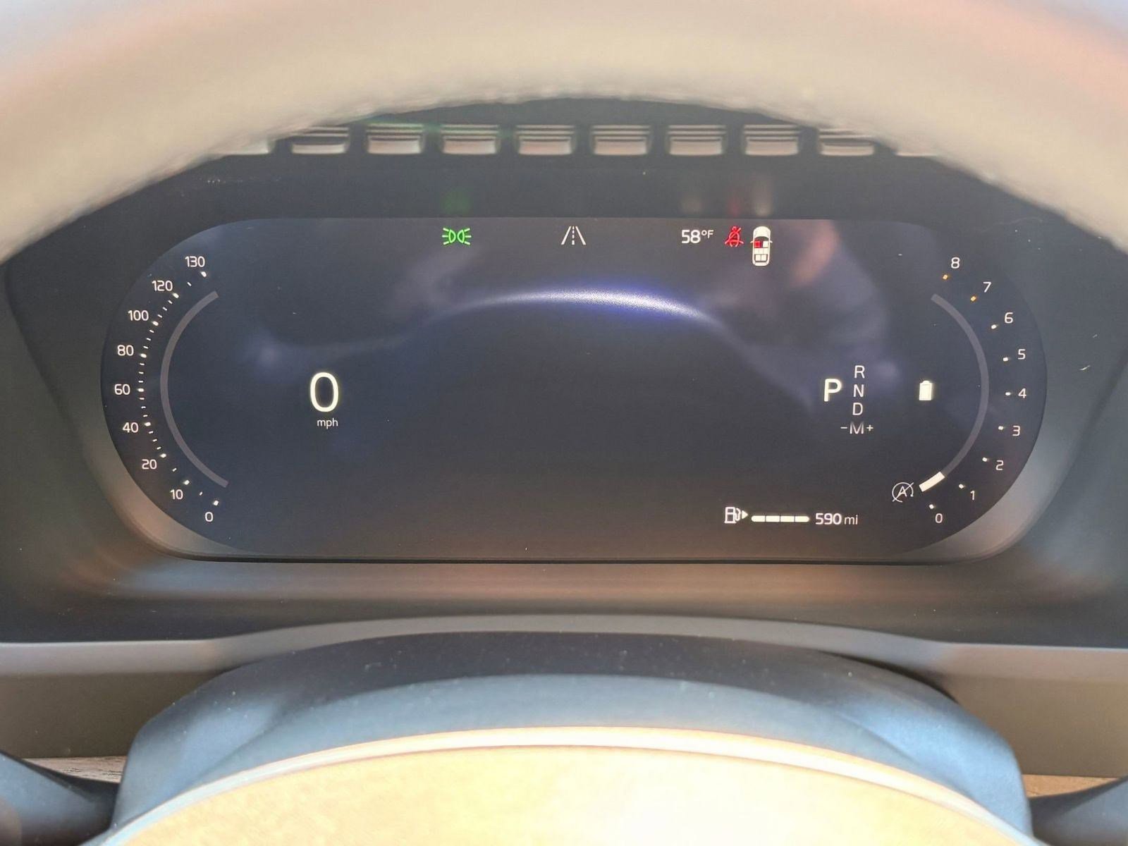 New 2026 Volvo XC90 B6 Plus w/ Protection Package Premier image 18