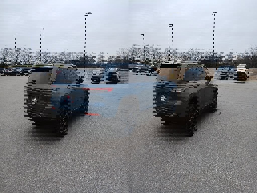 New 2026 Jeep Grand Cherokee Limited image 7