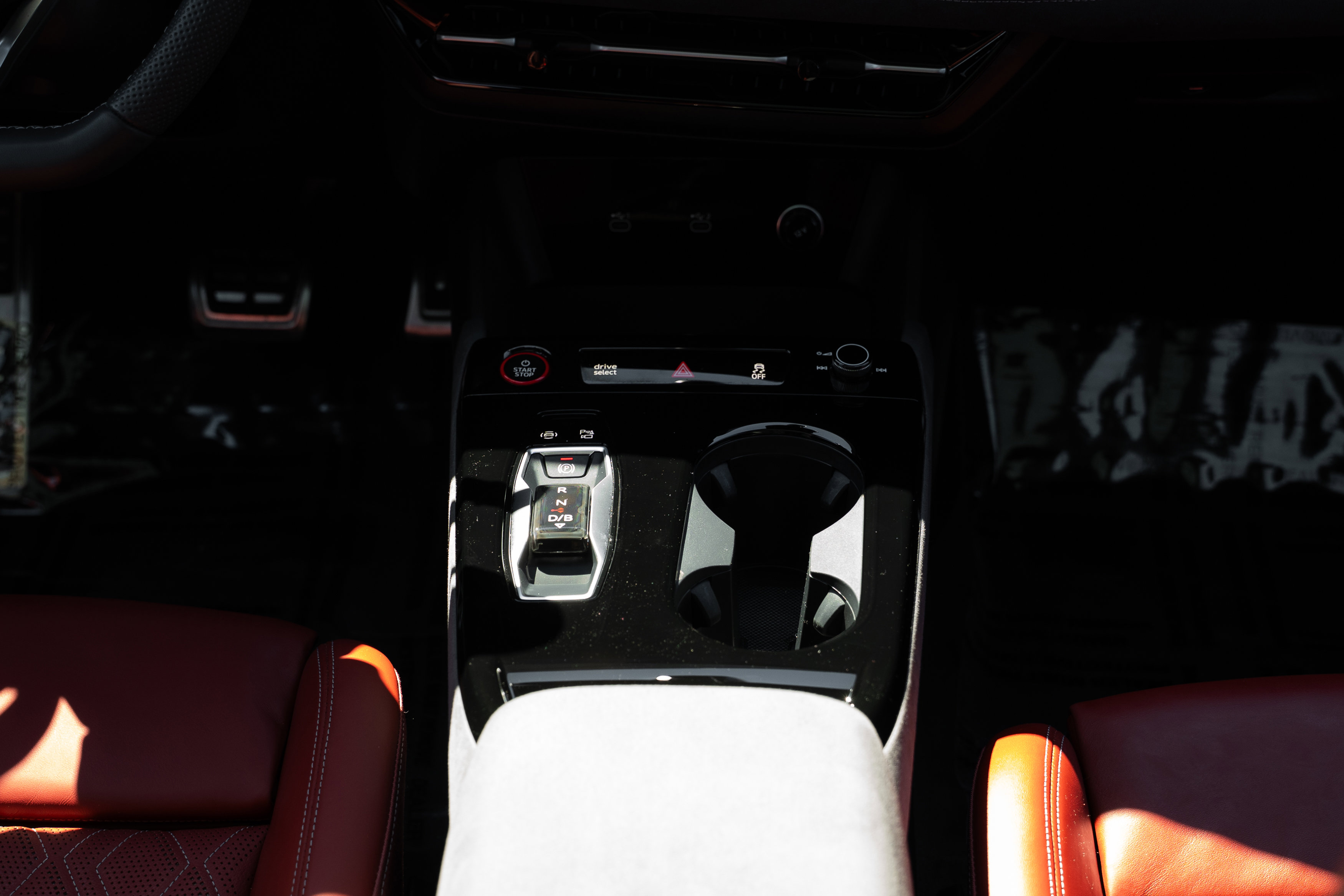 Certified 2025 Audi S6 e-tron Prestige w/ 21" Black Optic Package image 21