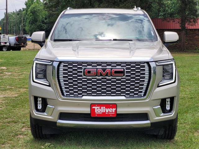 Used 2023 GMC Yukon Denali w/ Advanced Technology Package AWD/4WD image 2