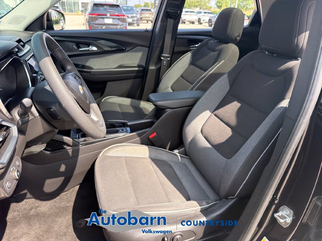 Used 2021 Chevrolet TrailBlazer LT w/ Sun and Liftgate Package FWD image 7