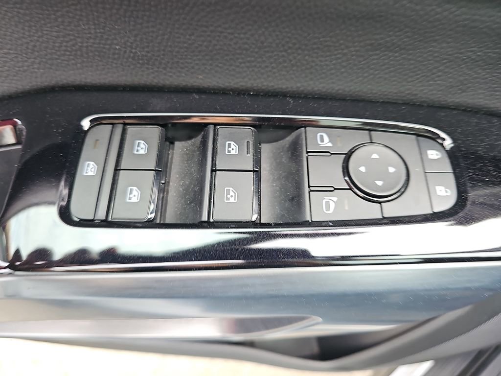 Used 2025 Nissan Pathfinder SL w/ SL Premium Package image 33