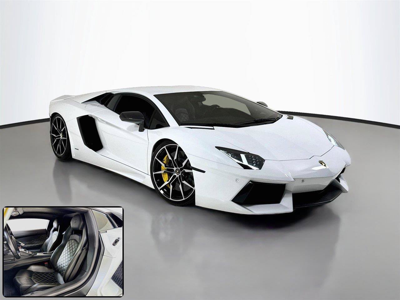 Used 2017 Lamborghini Aventador LP 700-4 AWD/4WD image 2