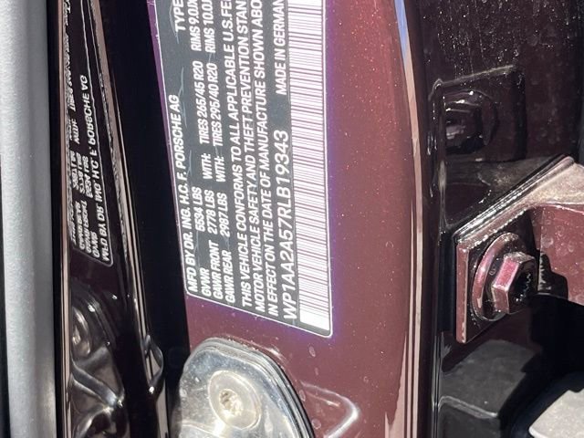 Used 2024 Porsche Macan image 26