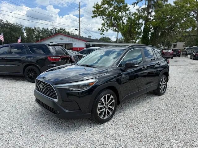 Used 2022 Toyota Corolla Cross XLE w/ Convenience Package