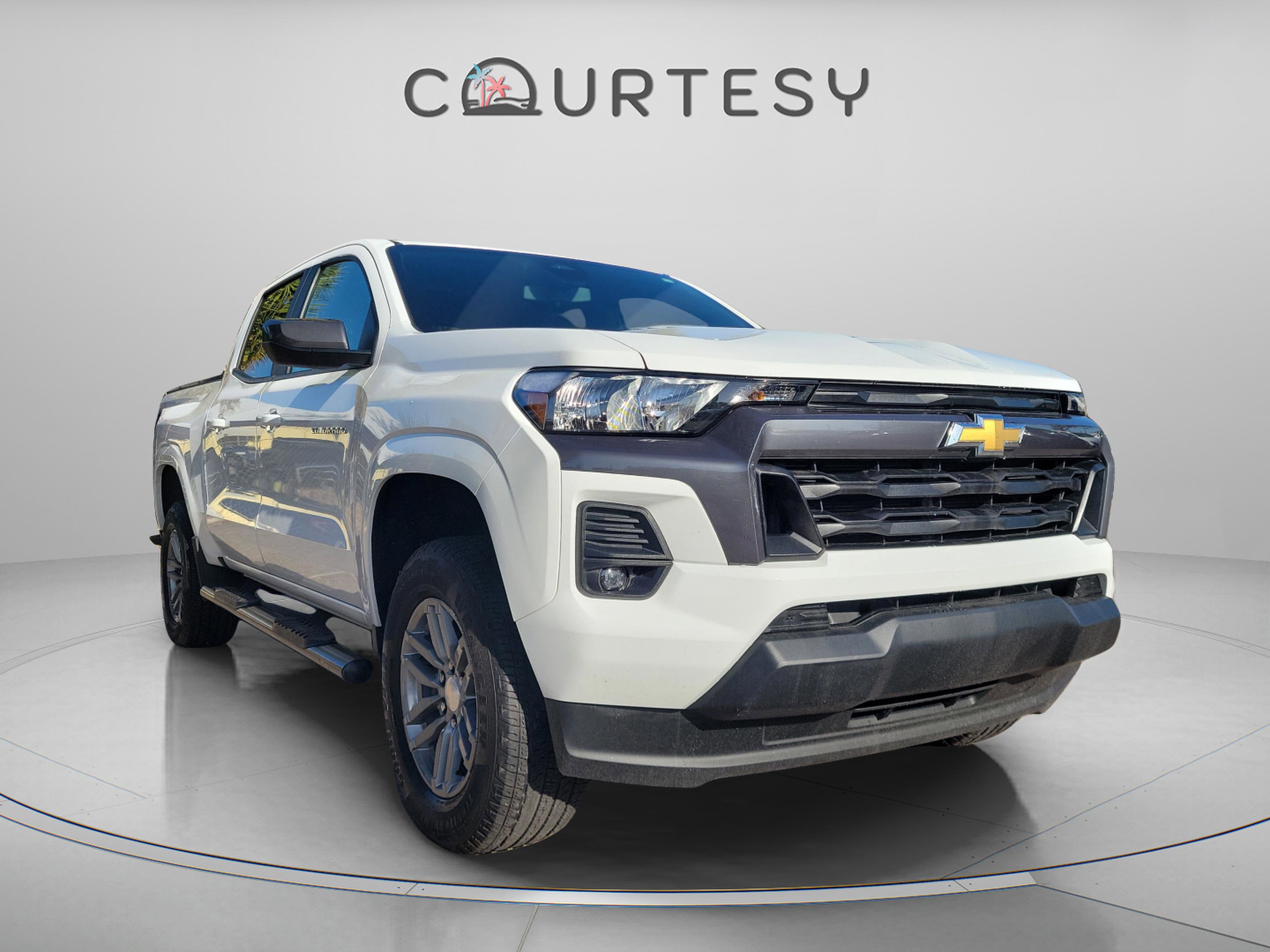 Used 2024 Chevrolet Colorado LT w/ LT Convenience Package image 5