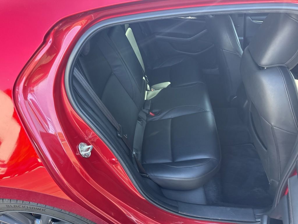 Used 2020 MAZDA MAZDA3 Hatchback w/ Preferred Package FWD image 4