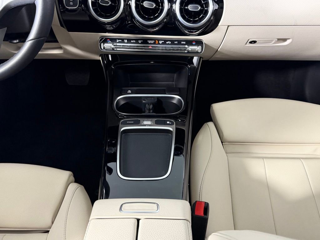 Used 2025 Mercedes-Benz CLA 250 image 16