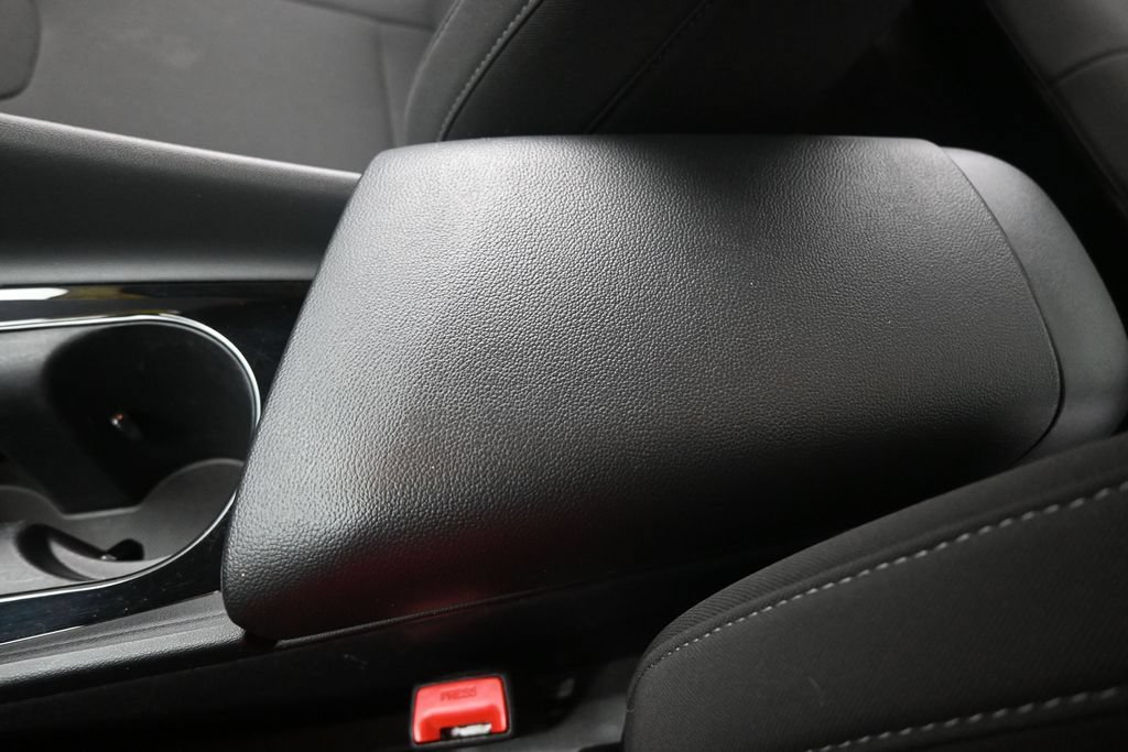 Used 2025 Hyundai Elantra SEL FWD image 31
