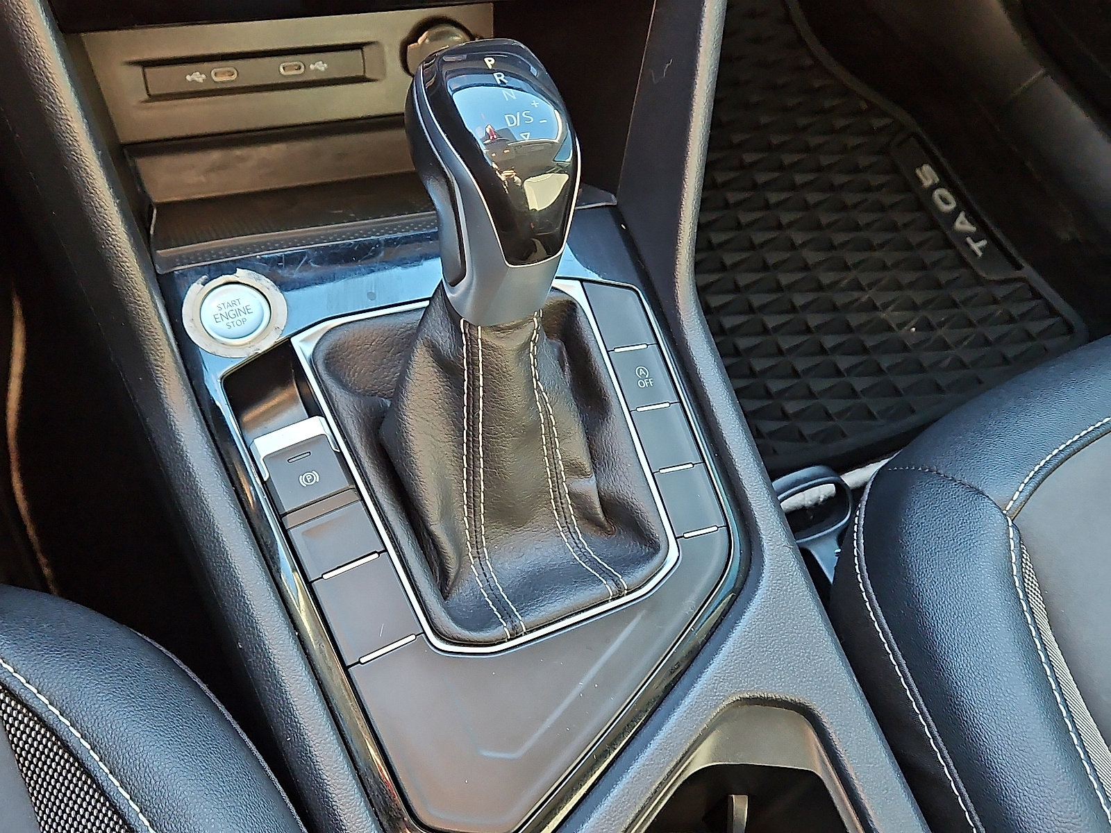 Certified 2023 Volkswagen Taos SE image 12