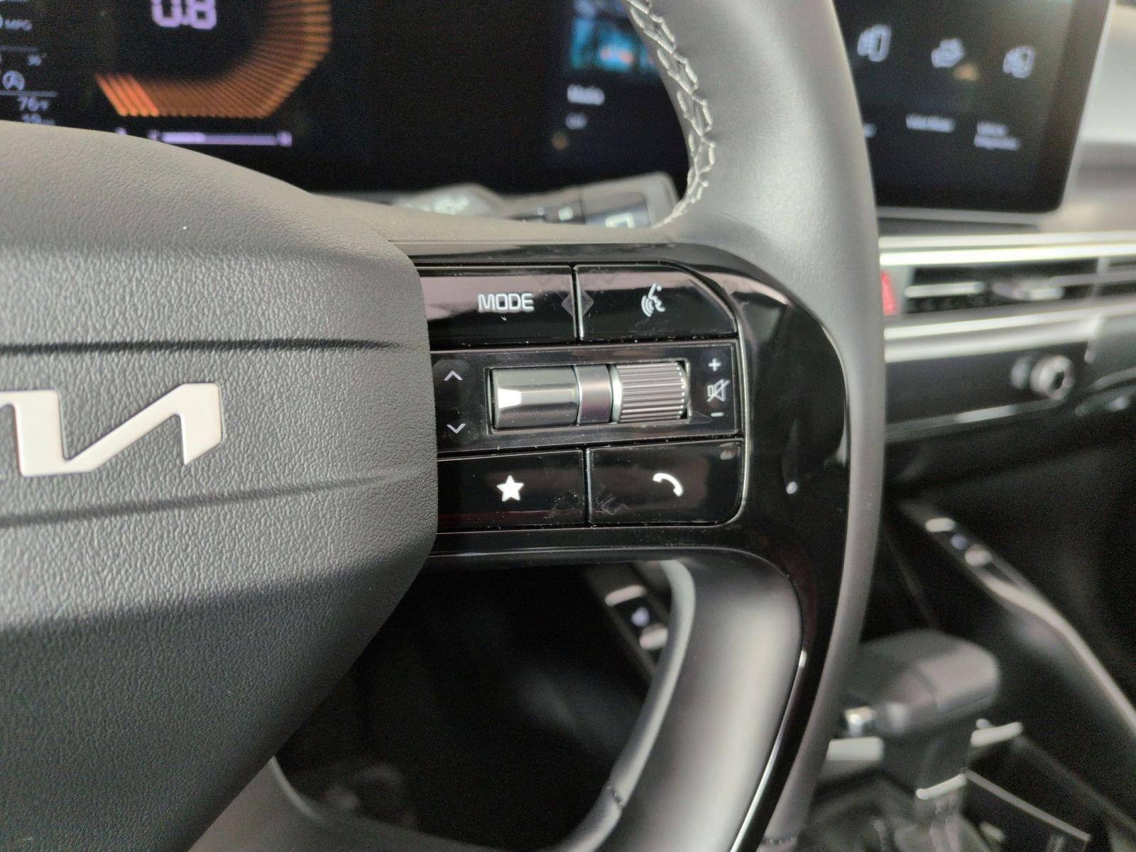 New 2026 Kia Sorento S w/ S Panoramic Sunroof Package image 15