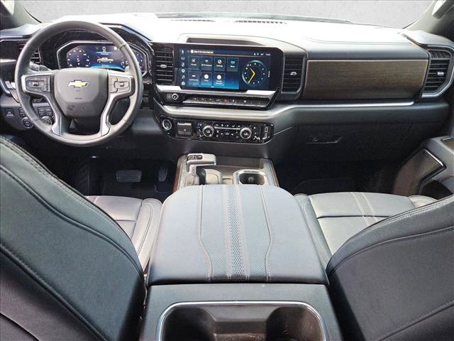 Used 2025 Chevrolet Silverado 1500 High Country w/ Technology Package AWD/4WD image 17