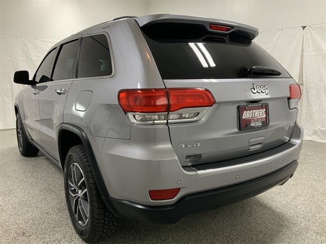 Used 2018 Jeep Grand Cherokee Limited AWD/4WD image 3