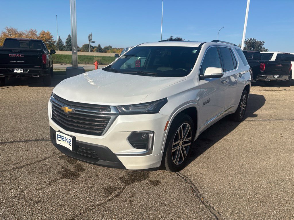 Used 2024 Chevrolet Traverse High Country AWD/4WD image 1