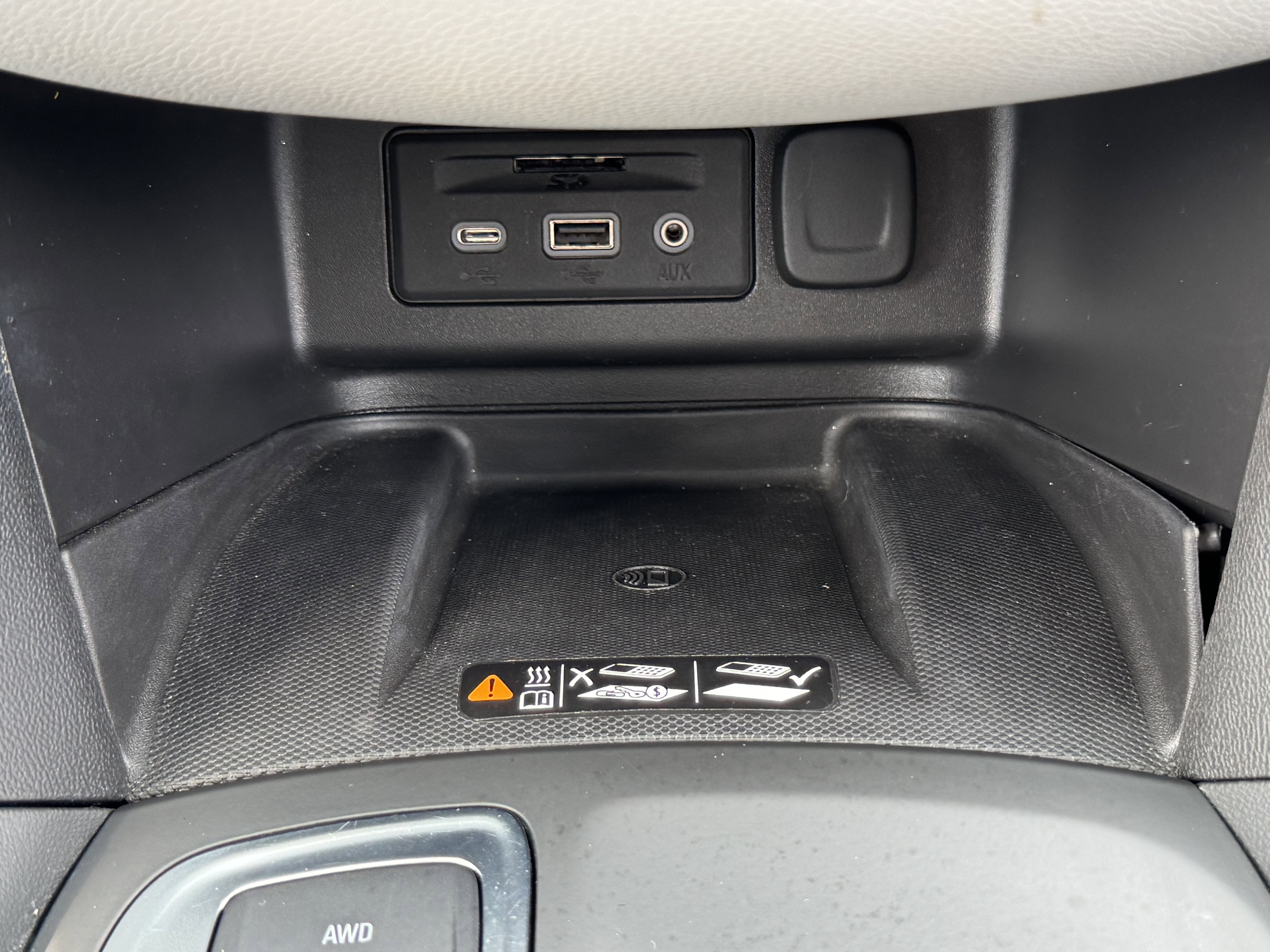 Used 2021 Chevrolet Equinox Premier image 31